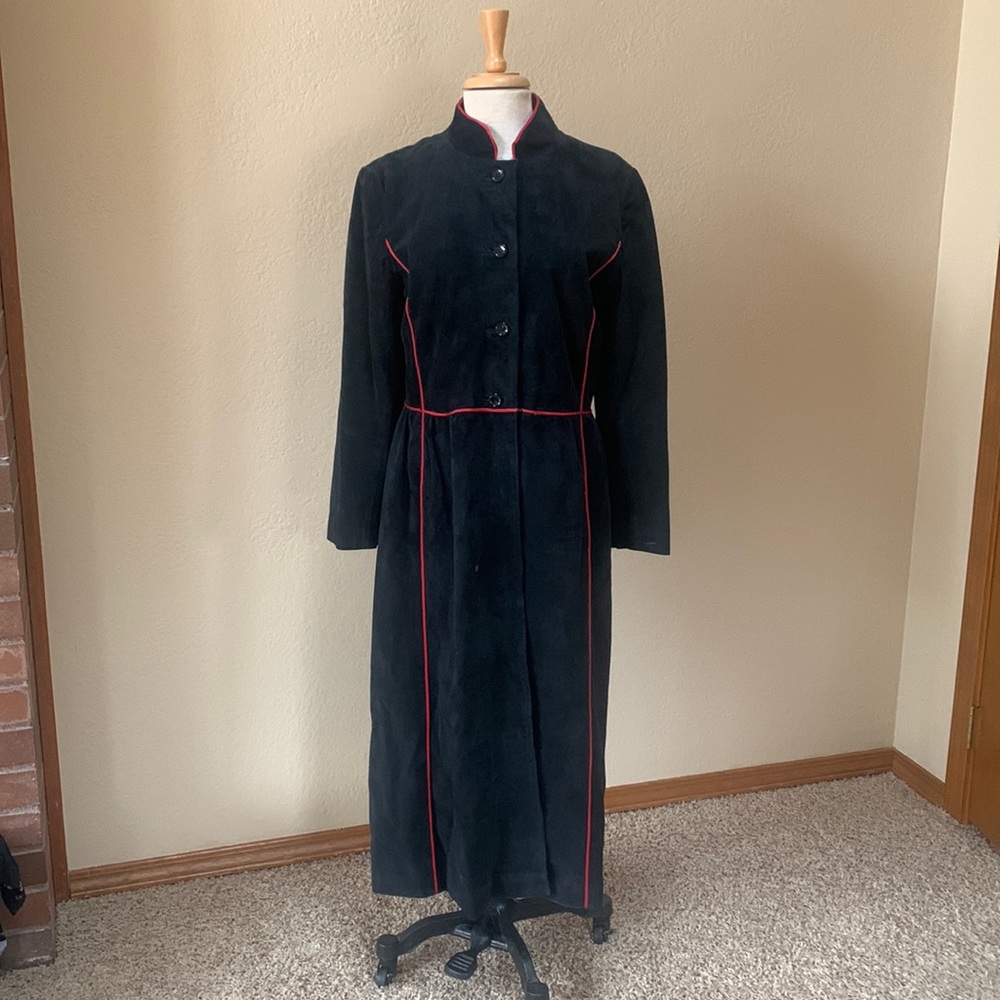Vintage 70’s long sleeve button front Nehru collar suede leather dress coat